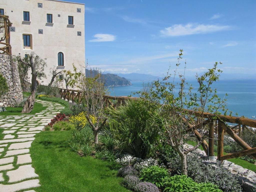 Monastero Santa Rosa Hotel & Spa Conca dei Marini Exterior photo